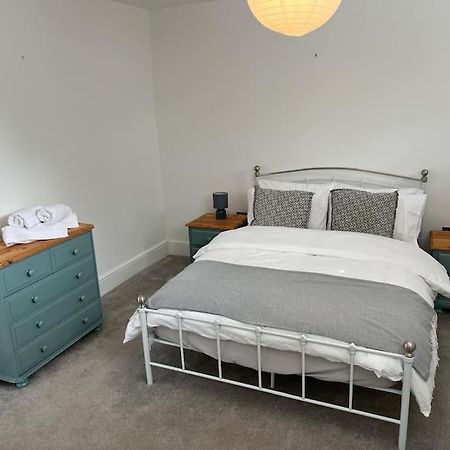 2 Bedroom Cottage In Old Town Swindon Eksteriør bilde