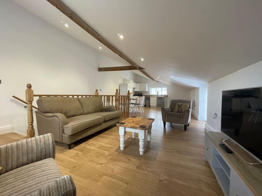 2 Bedroom Cottage In Old Town Swindon Eksteriør bilde